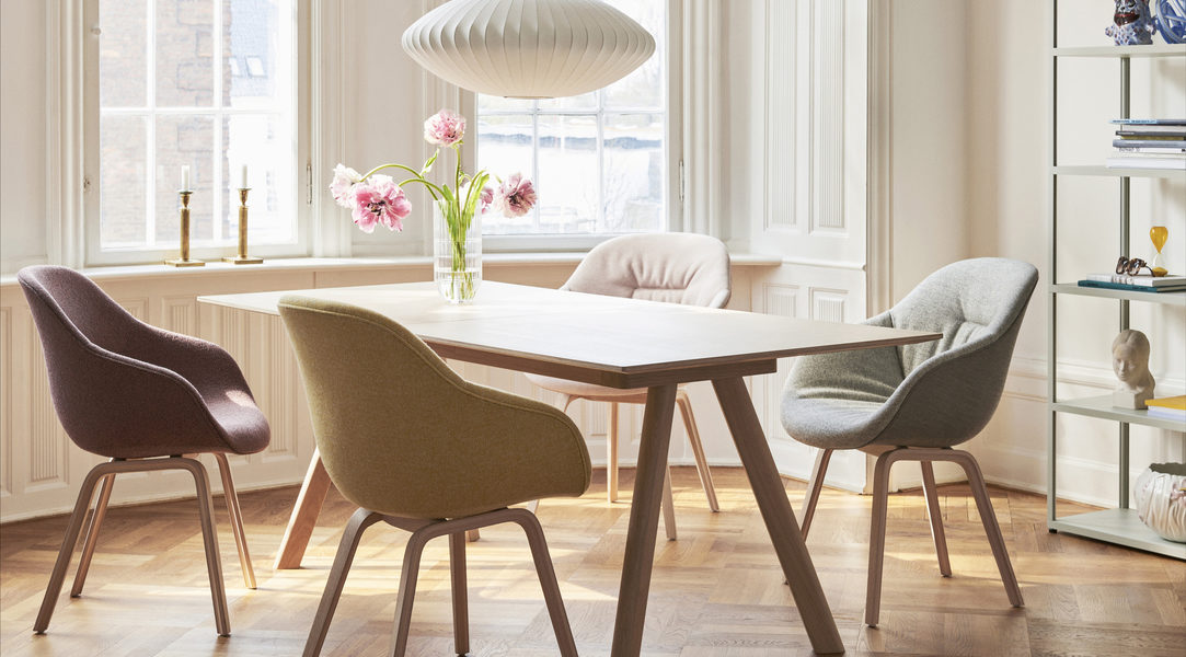 table-cph-bouroullec-blanc-salon-chaise-fauteuil-aac-123-soft-hallingdal-nelson-bubble-lampe-hay-momentum-design-store-lille-concept-meubles-tournai-bois